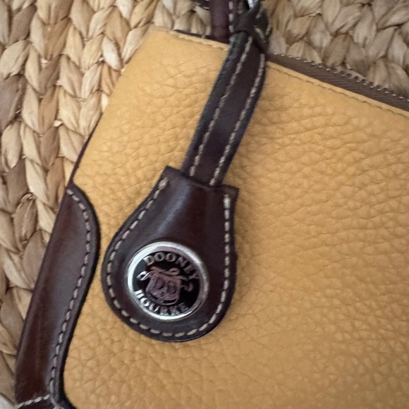 Dooney & Bourke vintage Y2K micro mini pebble leather shoulder bag Tan - Picture 4 of 8